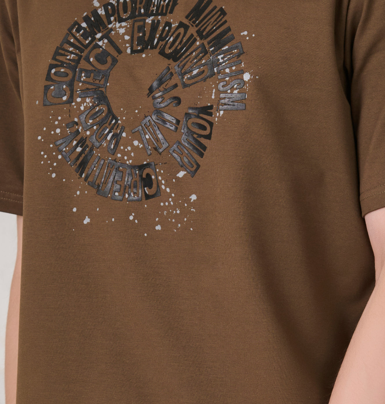 Contemporary Graphic Oversized Stretch T-Shirt - Olive